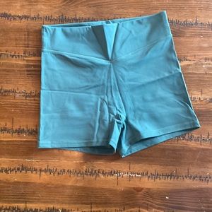 Hunter Green Balance athletic shorts size M, worn twice great condition